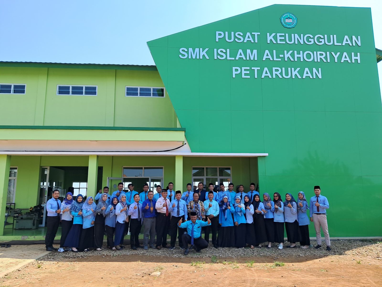 Gedung Bengkel Terbaru SMK Islam Al Khoiriyah Petarukan, SMK Pusat Keunggulan